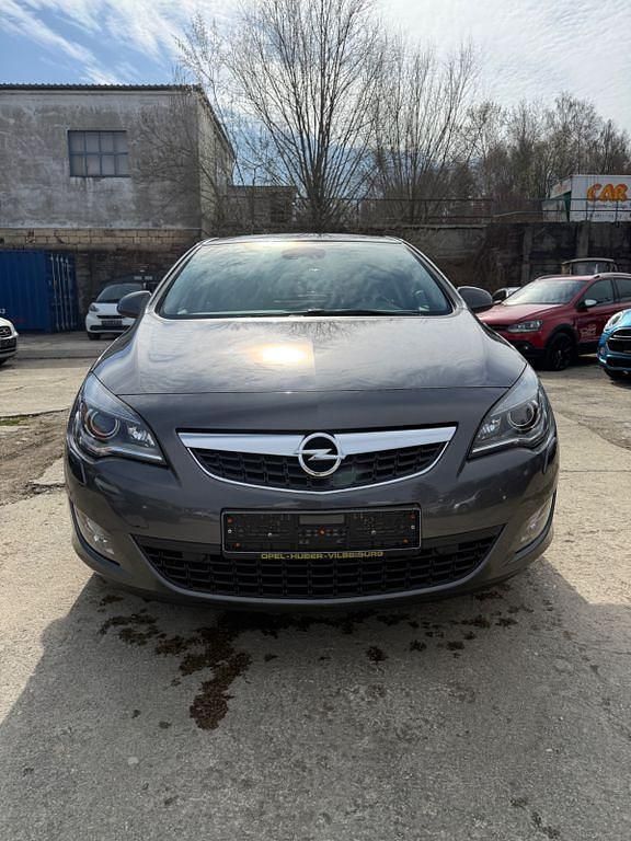 Gebraucht Opel Astra Innovation 140 PS (102 kW) 2011 Grau Limousine