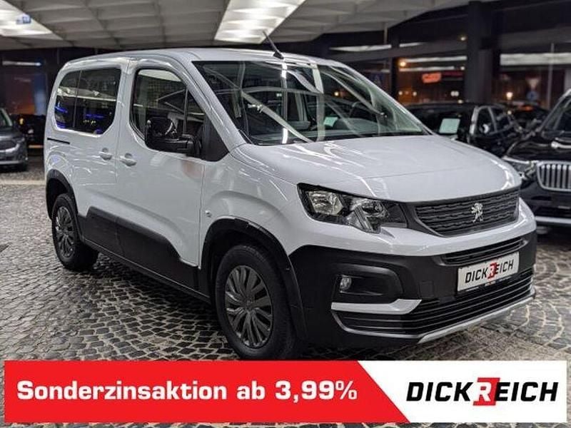 Gebraucht Peugeot Rifter Active 102 PS (75 kW) 2023 Weiß Van / Kleinbus