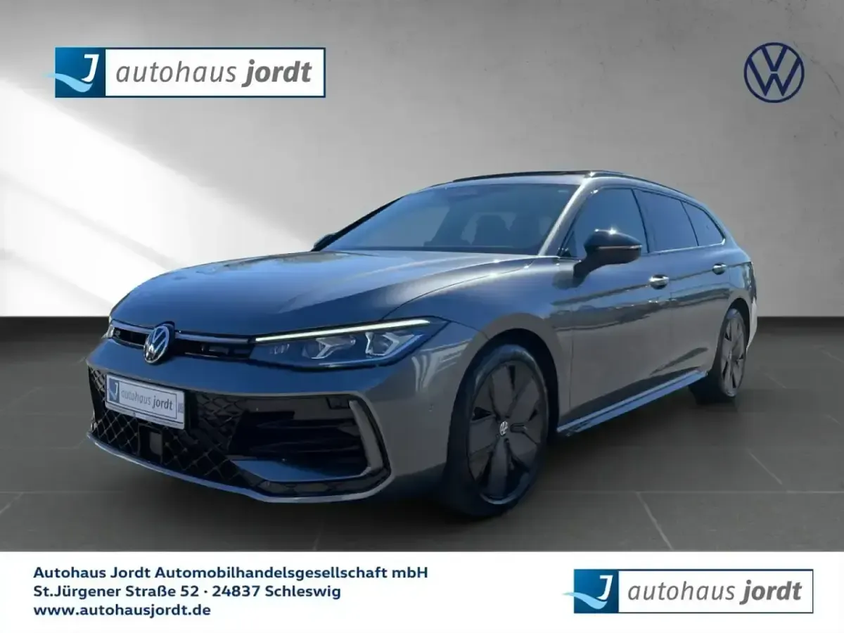 Gebraucht VW Passat R-line 193 PS (141 kW) 2026 Kombi