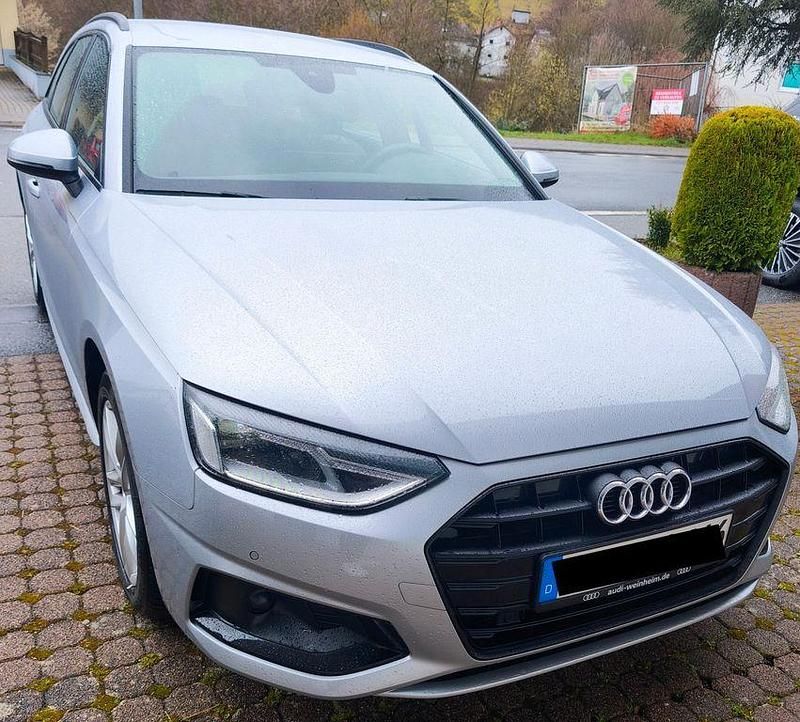 Gebraucht Audi A4 Advanced 163 PS (119 kW) 2021 Grau Kombi
