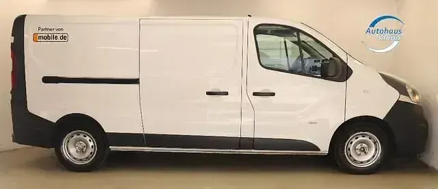 Gebraucht Opel Vivaro 120 PS (88 kW) 2016 Weiß Van / Kleinbus