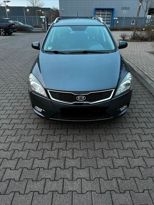 Grau Gebraucht 2012 Kia Ceed Kleinwagen | 4.000 € (Superpreis) - Bild 1/4