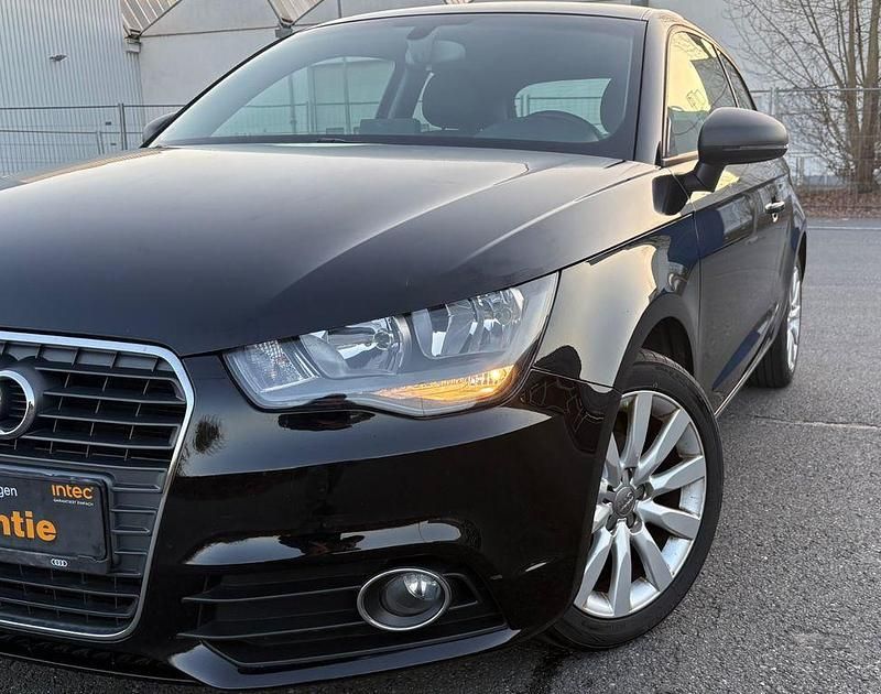 Gebraucht Audi A1 Attraction 86 PS (63 kW) 2012 Schwarz Kleinwagen