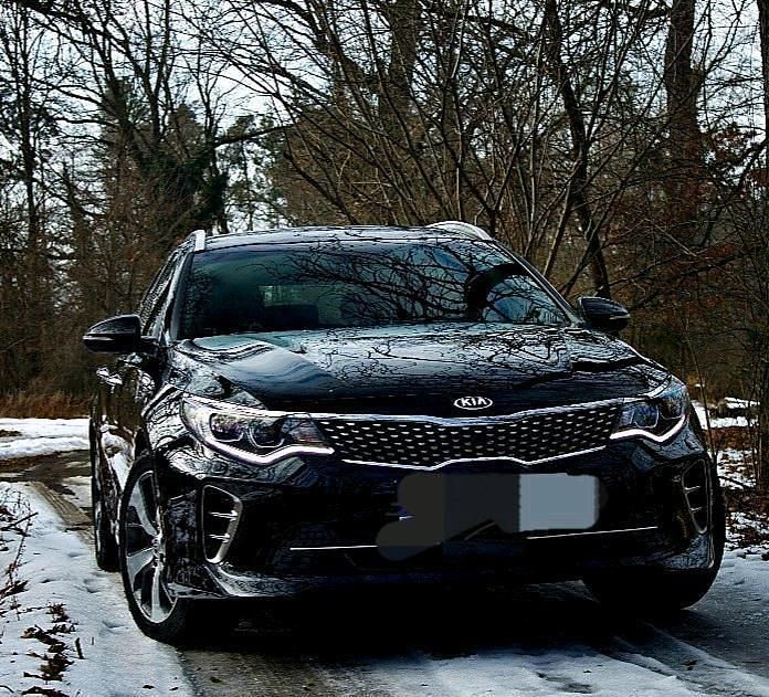 Schwarz Gebraucht 2018 Kia Optima Kombi | 18.499 € - Bild 1/4