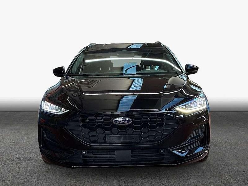 Second-hand Ford Focus ST-Line X 125 CP (91 kW) 2024 Negru Break