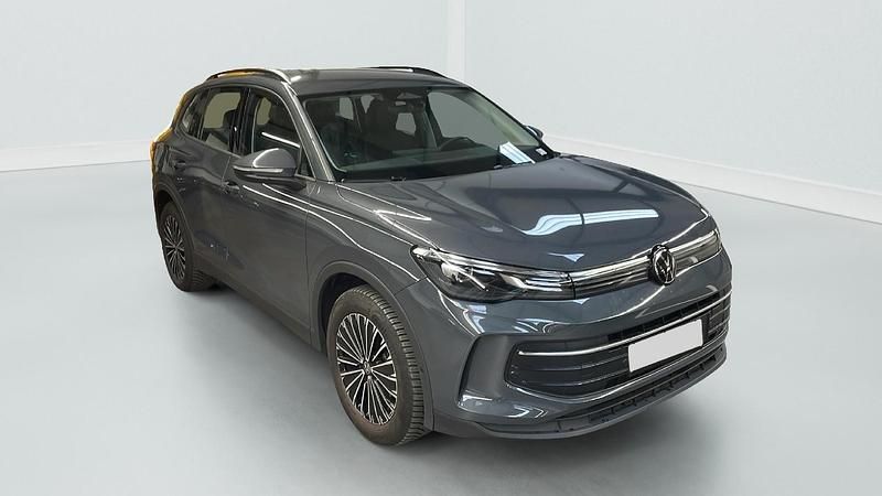 Gebraucht VW Tiguan 129 PS (94 kW) 2024 Gris dauphin SUV
