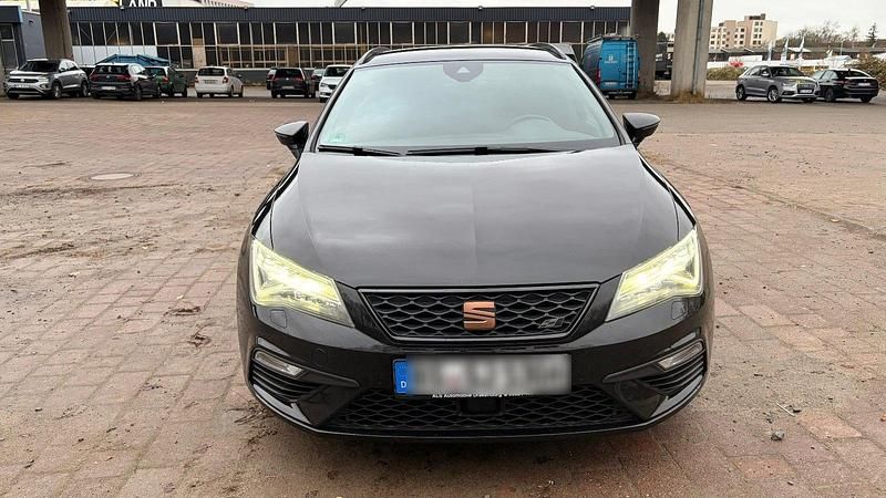 Schwarz Gebraucht 2020 Cupra Leon Kombi | 23.500 € (Guter Preis) - Bild 1/4