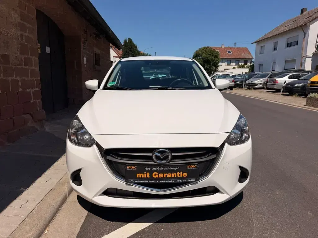 Gebraucht Mazda 2 Center-Line 90 PS (66 kW) 2015 Weiß Limousine