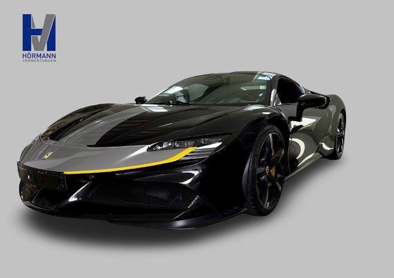 Schwarz Gebraucht 2022 Ferrari SF90 | 448.090 € - Bild 1/4
