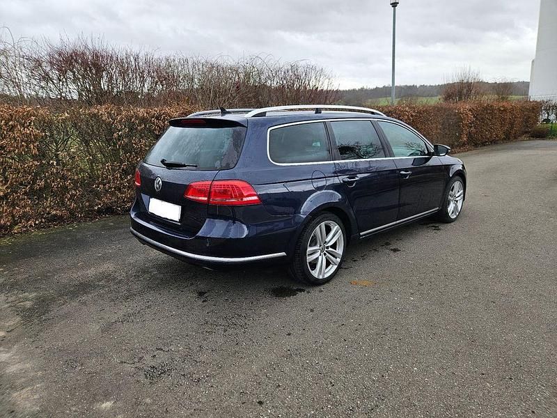 Gebraucht VW Passat Highline 170 PS (125 kW) 2011 Blau Kombi