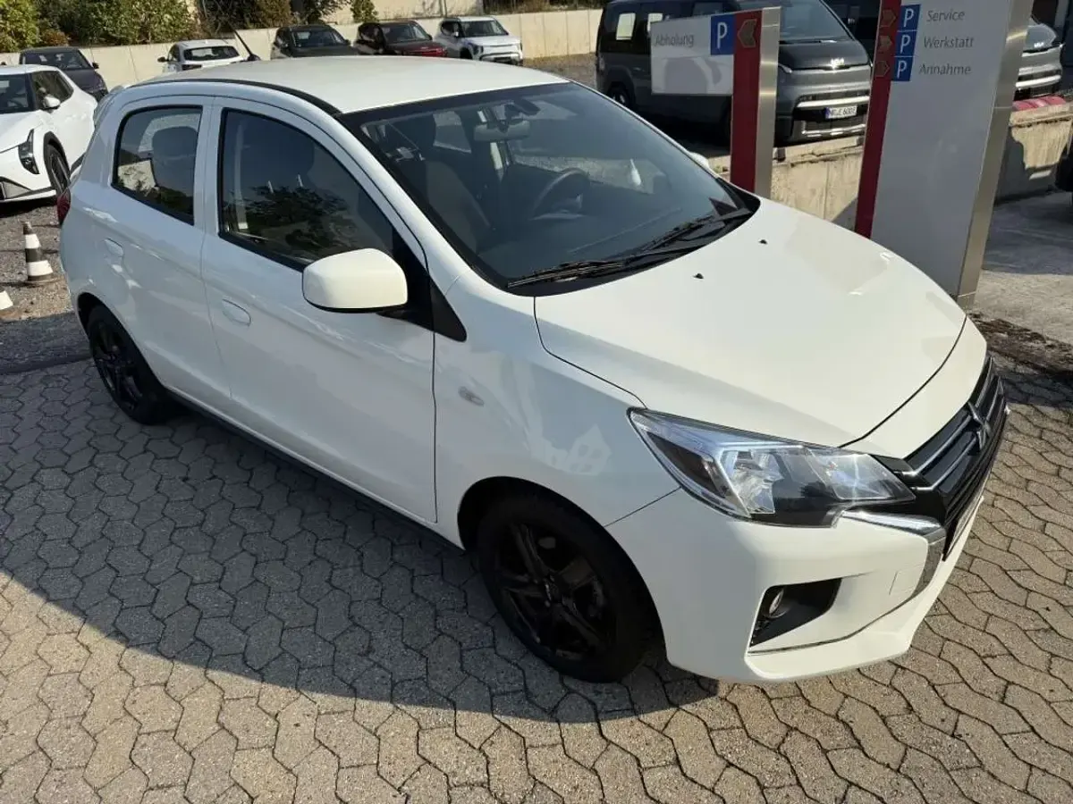 Gebraucht Mitsubishi Space Star Select 71 PS (52 kW) 2025 Islandweiss Kleinwagen