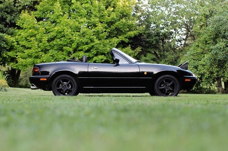 Gebraucht Mazda MX5 90 PS (66 kW) 1995 Schwarz Cabrio