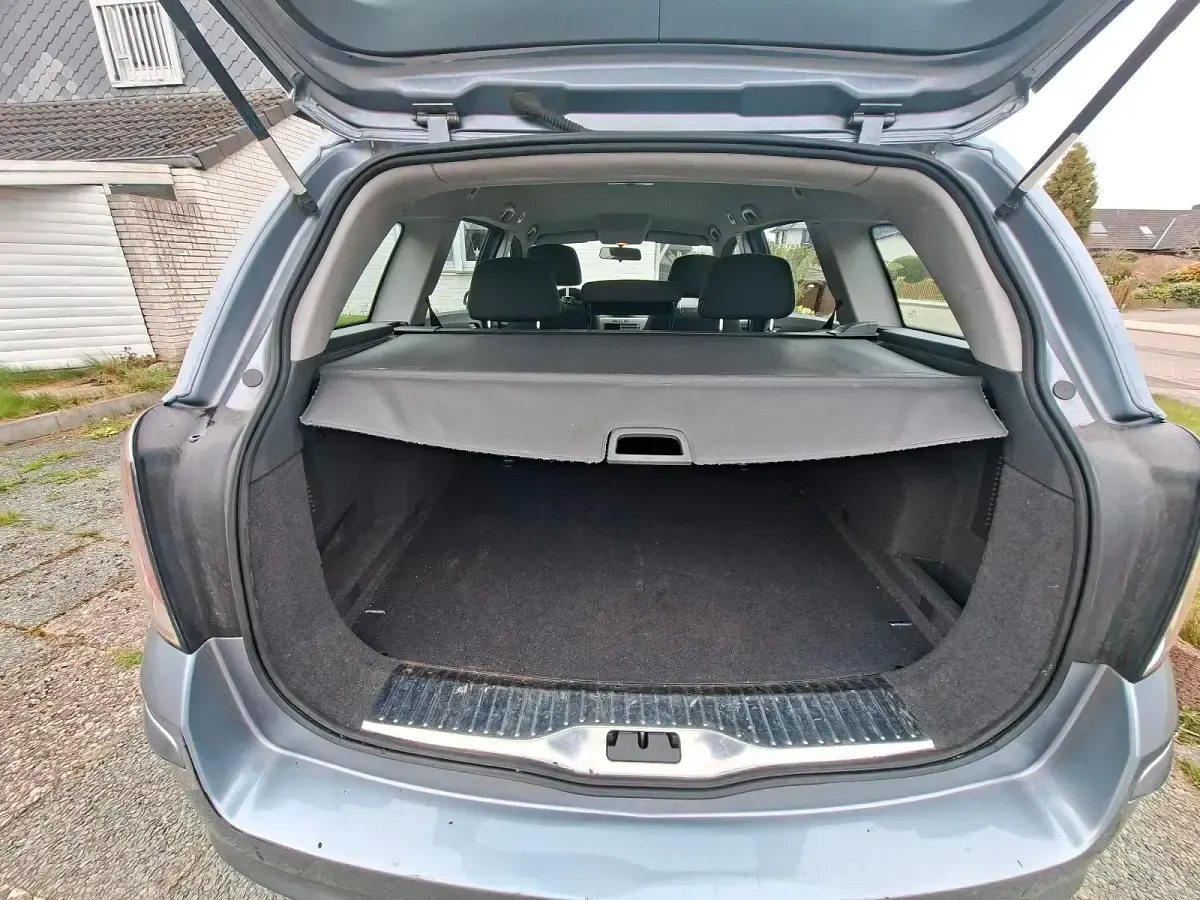 Second-hand Opel Astra 90 CP (66 kW) 2006 Albastru Break