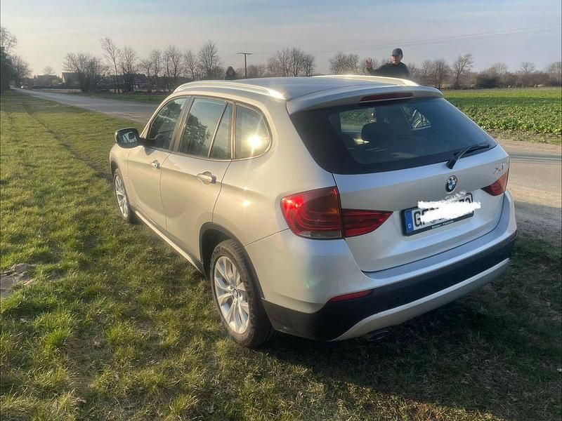Gebraucht BMW X1 143 PS (105 kW) 2011 Silber SUV