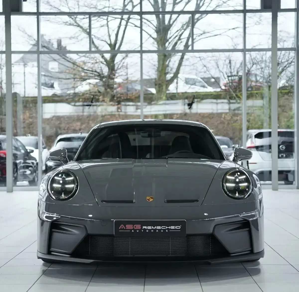 Gebraucht Porsche 992 511 PS (375 kW) 2025 Grau Coupé