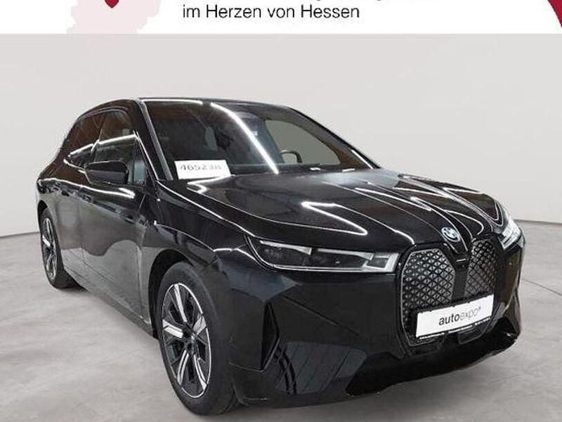 Saphirschwarz metallic Gebraucht 2023 BMW iX Sport Line SUV | 54.990 € (Superpreis) - Bild 1/4