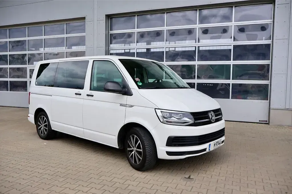 Gebraucht VW Multivan 150 PS (110 kW) 2019 Weiß Van / Kleinbus