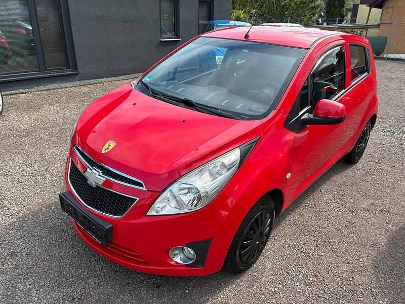 Rot Gebraucht 2011 Chevrolet Spark Kleinwagen | 3.950 € (Teuer) - Bild 1/4