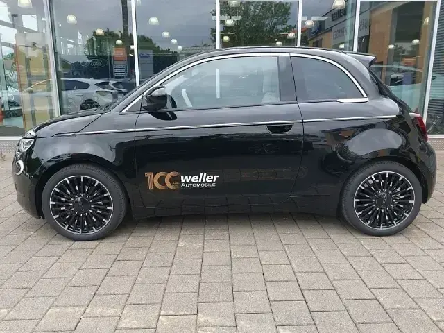 Gebraucht Fiat 500e La Prima 86 kW (118 PS) 2023 Onyx schwarz) (schwarz Limousine