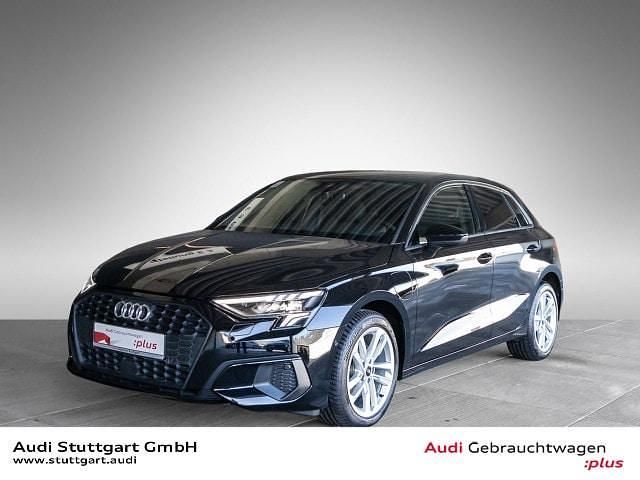 Brillantschwarz Gebraucht 2023 Audi A3 Sportback e-tron Kleinwagen | 24.940 € (Fairer Preis) - Bild 1/4