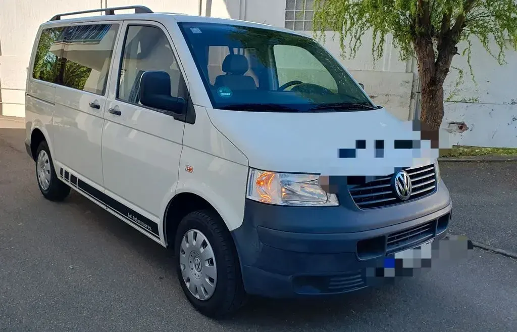 Gebraucht VW T5 131 PS (96 kW) 2009 Grau Van