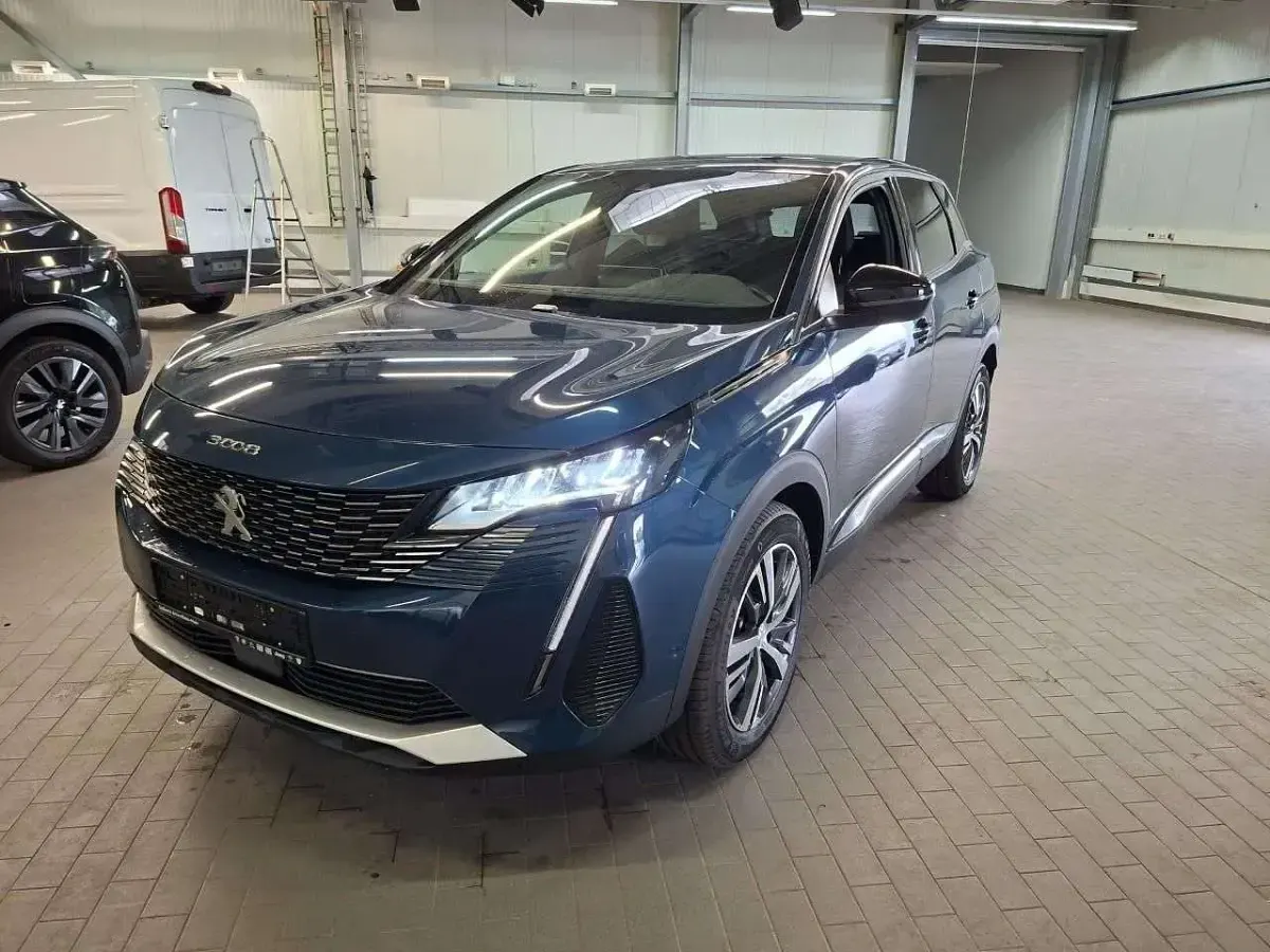 Gebraucht Peugeot 3008 Allure 131 PS (96 kW) 2023 Blau SUV