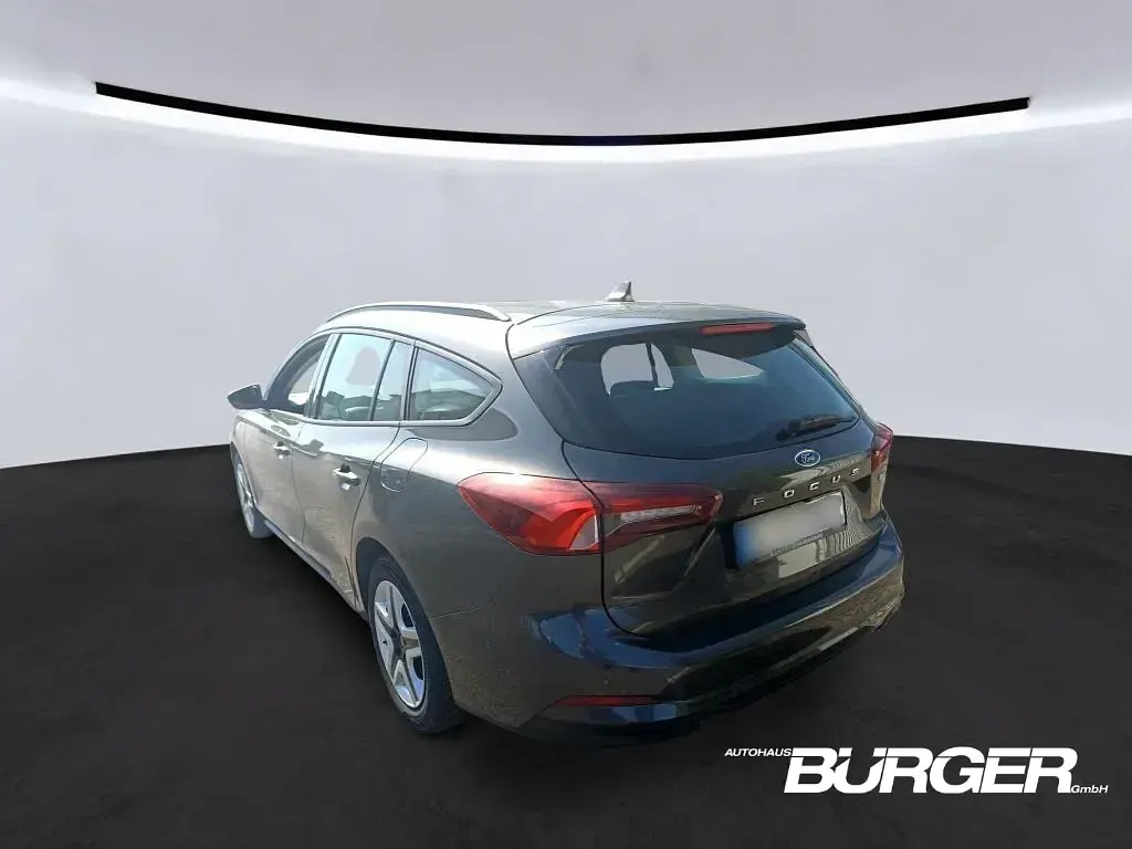 Usado Ford Focus Cool & Connect 125 CV (91 kW) 2023 Gris Familiar