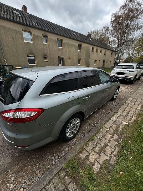 Gebraucht Ford Mondeo 163 PS (119 kW) 2010 Schwarz Kombi