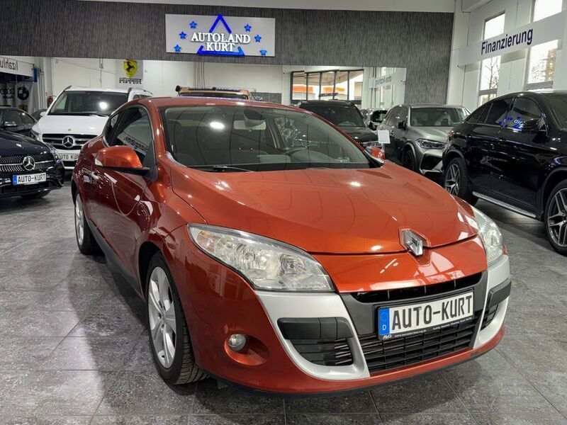 Orange Gebraucht 2010 Renault Mégane III Dynamique Coupé | 3.790 € (Guter Preis) - Bild 1/4