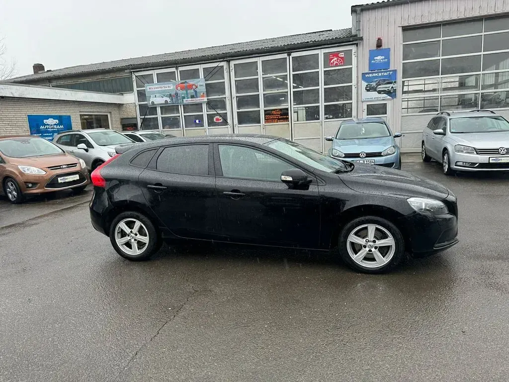 Gebraucht Volvo V40 150 PS (110 kW) 2017 Schwarz Limousine