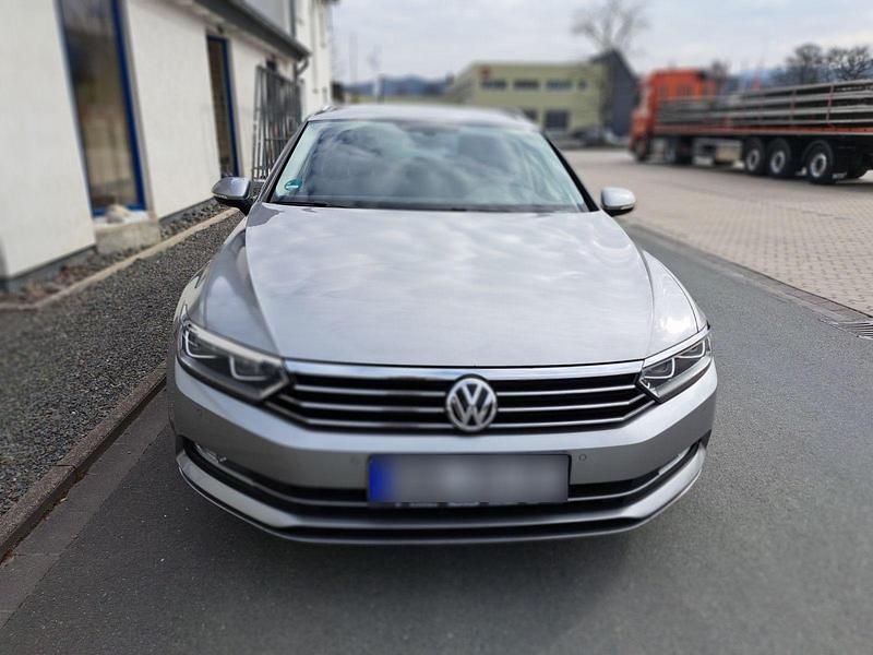 Gebraucht VW Passat Highline 150 PS (110 kW) 2015 Silber Kombi