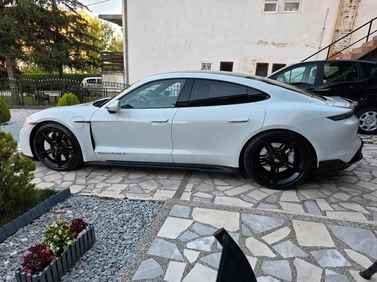 Gebraucht Porsche Taycan Turbo 500 kW (680 PS) 2020 Weiß Limousine
