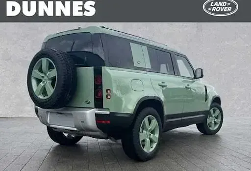 Gebraucht Land Rover Defender 75th Limited Edition 304 PS (223 kW) 2024 Grasmeregreen metallic SUV