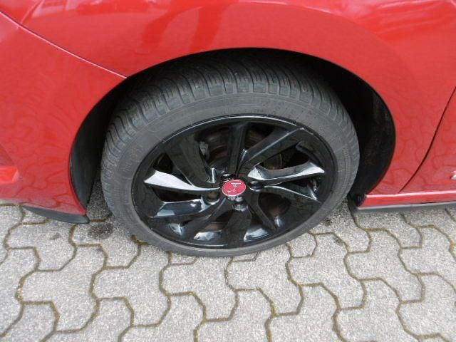 Gebraucht Citroën DS3 PureTech 131 PS (96 kW) 2017 Rot Limousine
