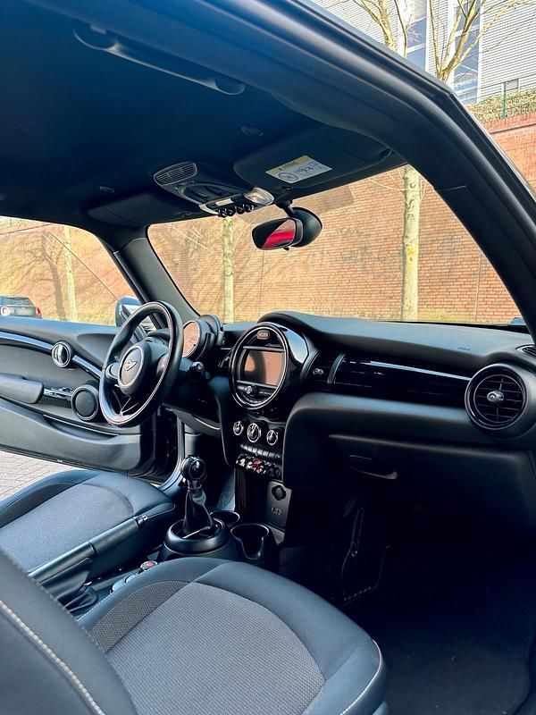 Gebraucht Mini ONE 75 PS (55 kW) 2017 Schwarz Kleinwagen