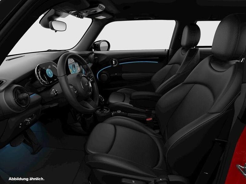 Gebraucht Mini Cooper 136 PS (100 kW) 2023 Chili red Kleinwagen