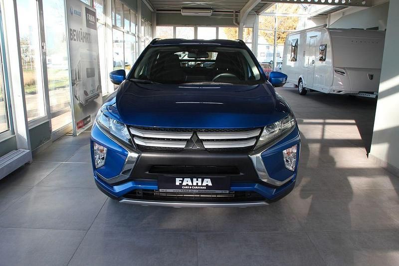 Gebraucht Mitsubishi Eclipse Cross Spirit 163 PS (119 kW) 2020 Blau SUV