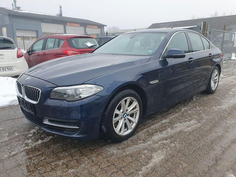 Gebraucht BMW 530 258 PS (189 kW) 2015 Blau Limousine