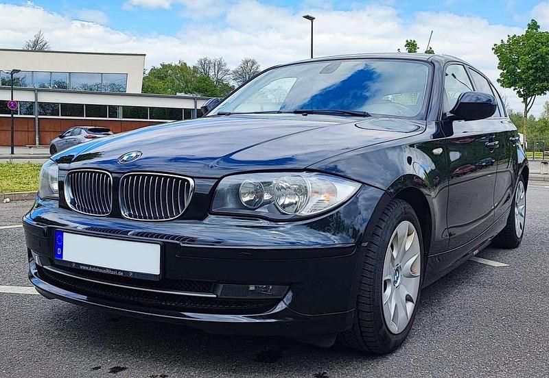 Schwarz Gebraucht 2011 BMW 116 Kleinwagen | 4.500 € (Fairer Preis) - Bild 1/4