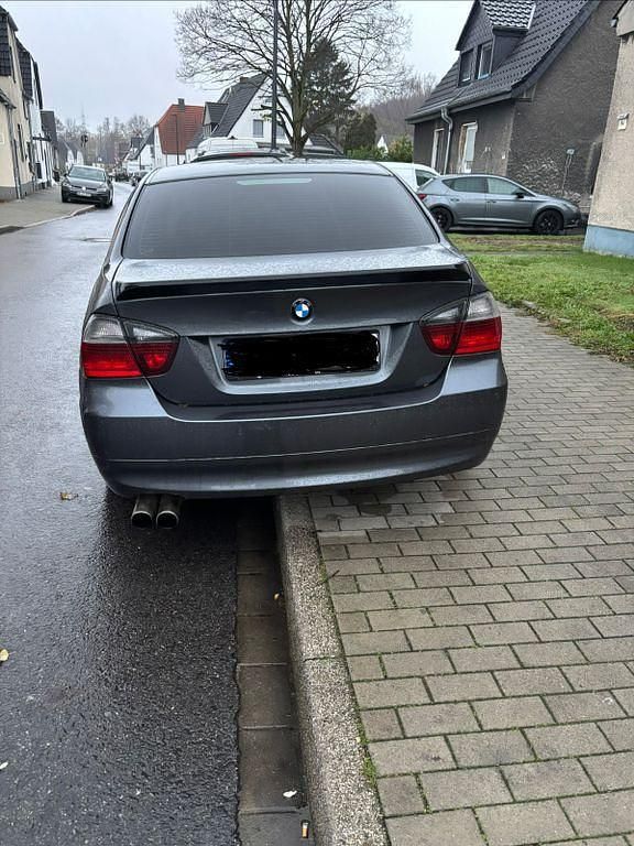 Gebraucht BMW 318 M Performance 129 PS (94 kW) 2007 Grau Limousine