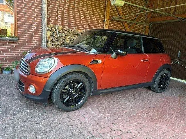 Gebraucht Mini Cooper 122 PS (89 kW) 2013 Orange Kleinwagen