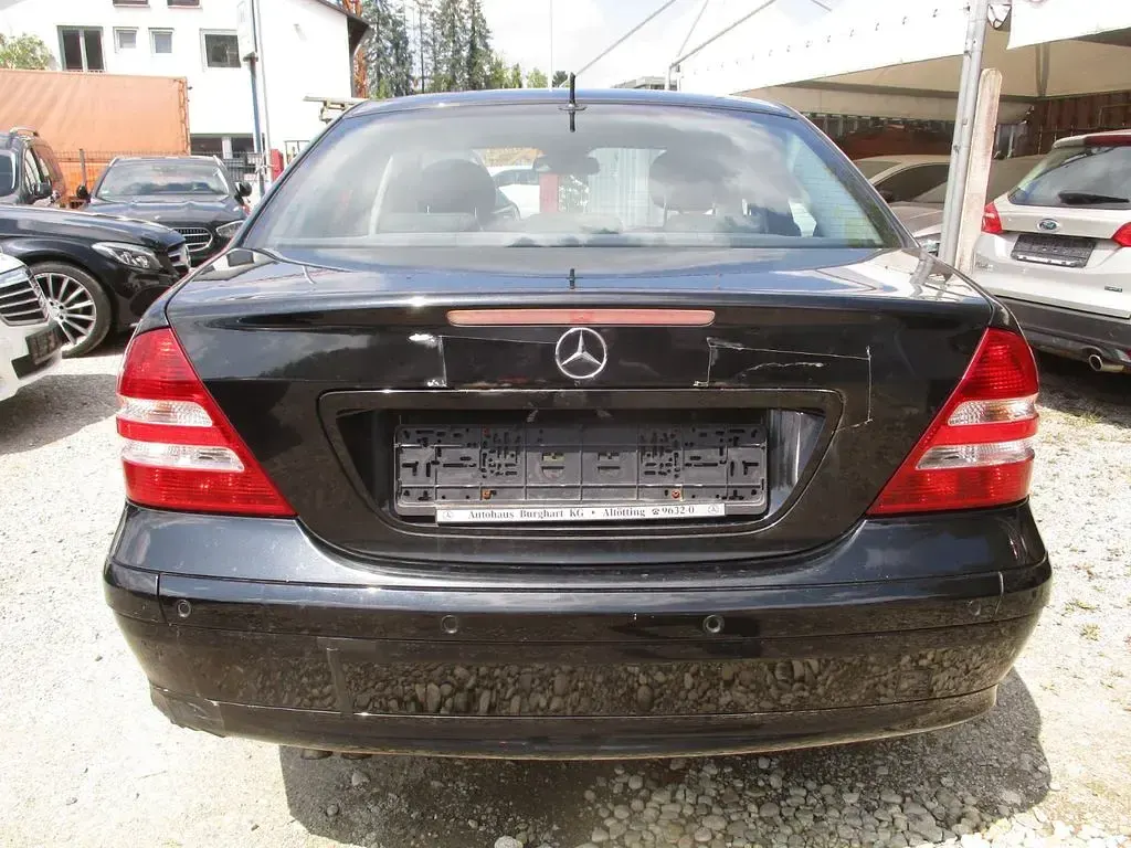 Gebraucht Mercedes C180 143 PS (105 kW) 2005 Schwarz Limousine