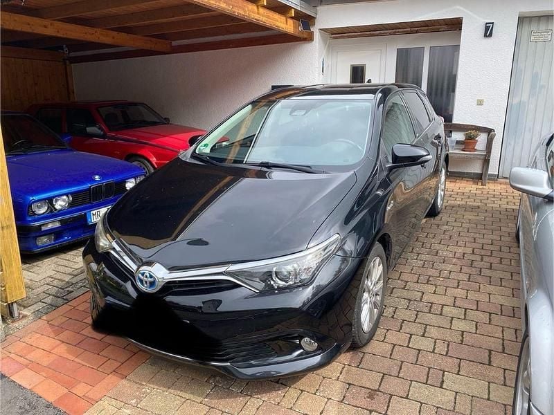 Schwarz Gebraucht 2016 Toyota Auris Edition-S Limousine | 13.900 € (Fairer Preis) - Bild 1/4