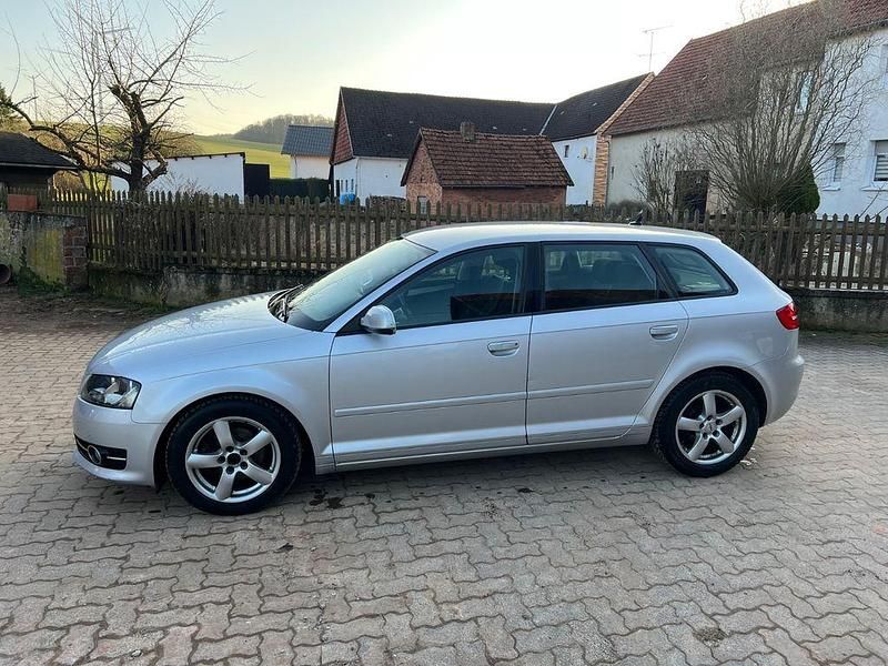 Gebraucht Audi A3 Ambition 140 PS (102 kW) 2011 Silber Kleinwagen