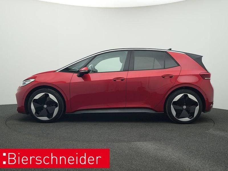 Gebraucht VW ID.3 Pro 150 kW (204 PS) 2023 Kings red (metallic) Kleinwagen