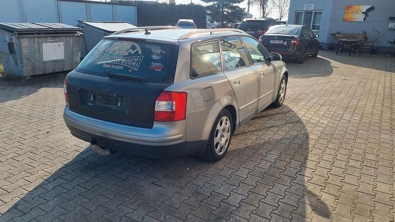 Gebraucht Audi A4 179 PS (131 kW) 2002 Grau Kombi