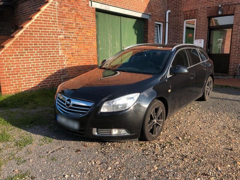 Schwarz Gebraucht 2011 Opel Insignia Kombi | 3.990 € (Guter Preis) - Bild 1/4