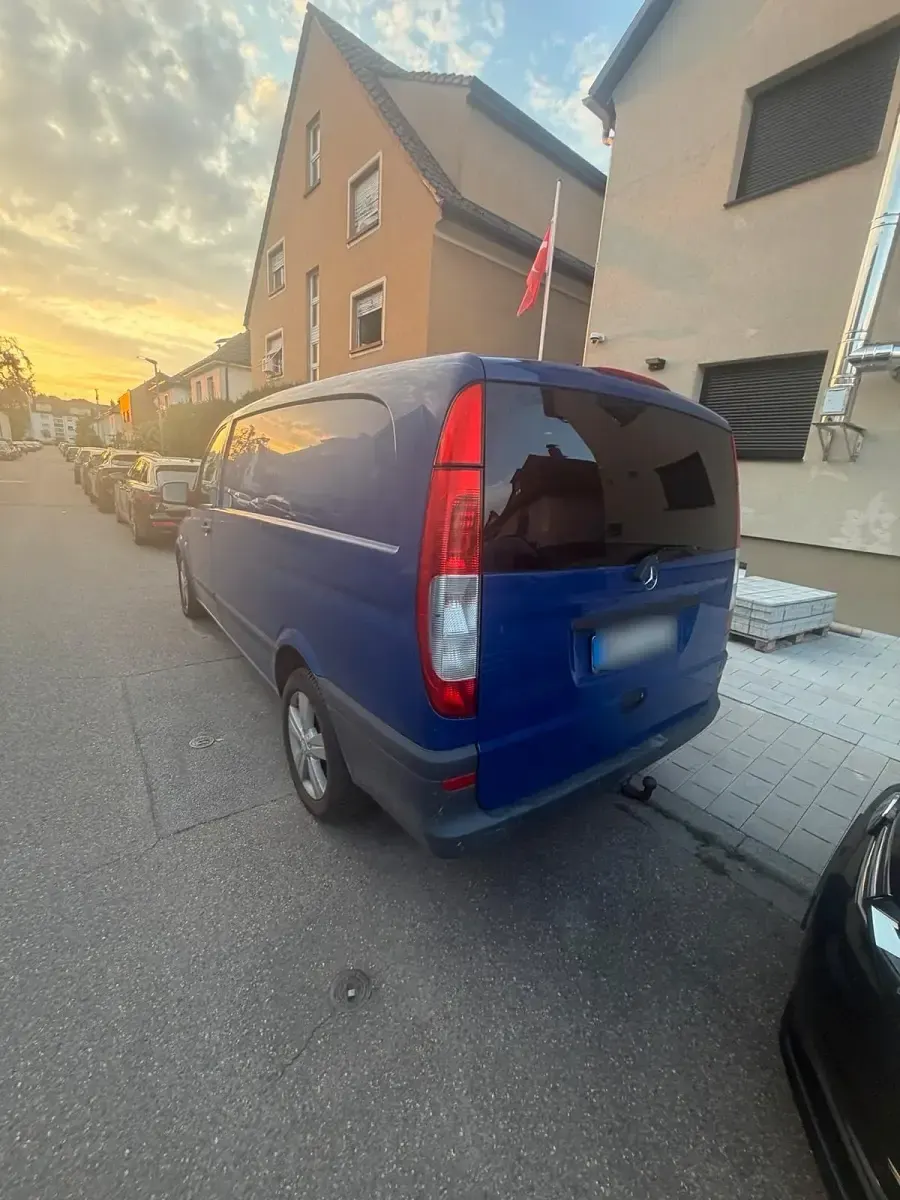 Gebraucht Mercedes Vito 204 PS (150 kW) 2010 Blau Van