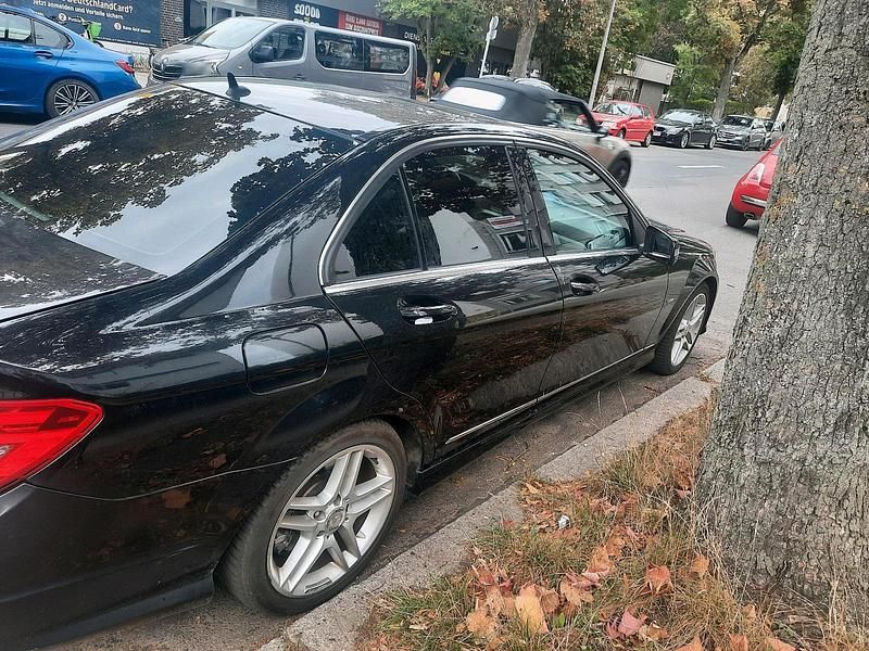 Gebraucht Mercedes C250 2011 Schwarz Limousine