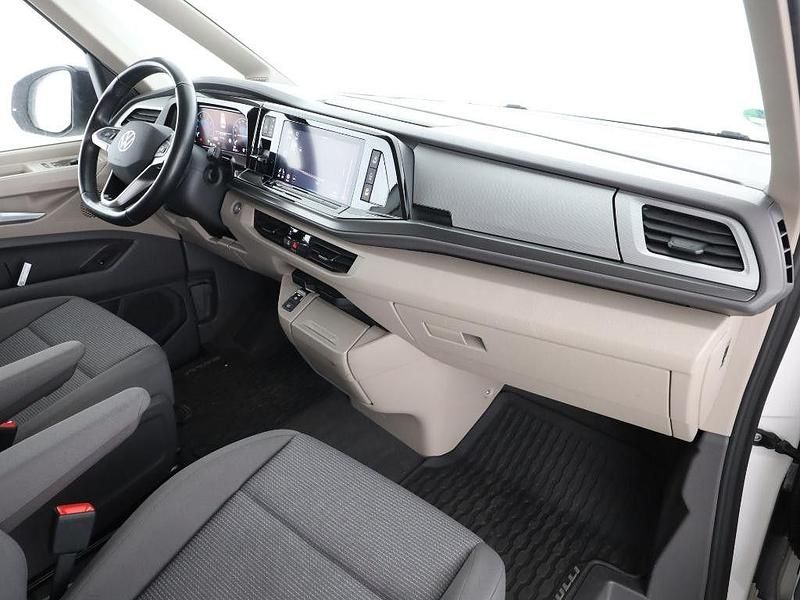 Gebraucht VW Multivan Basis 204 PS (150 kW) 2024 Candyweiss Van